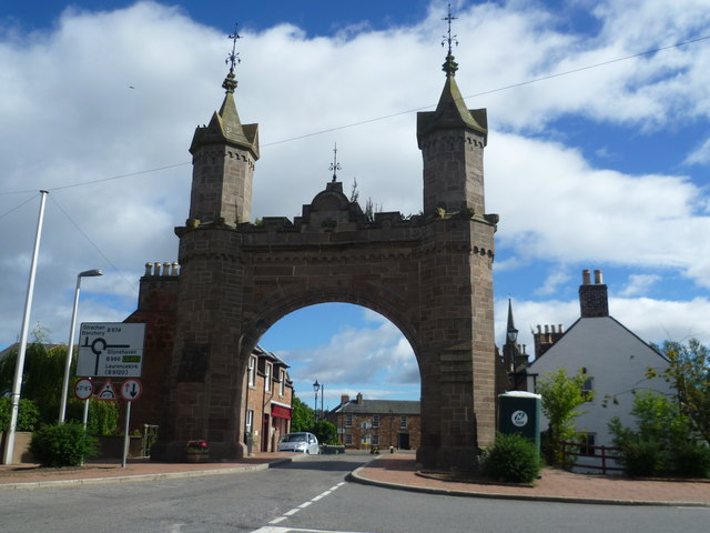 Royal Arch, Main Street