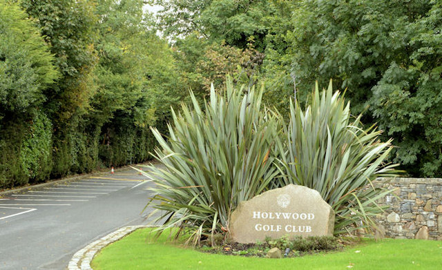 The entrance to Holywood Golf Club © Albert Bridge cc-by-sa/ :: Geograph  Ireland