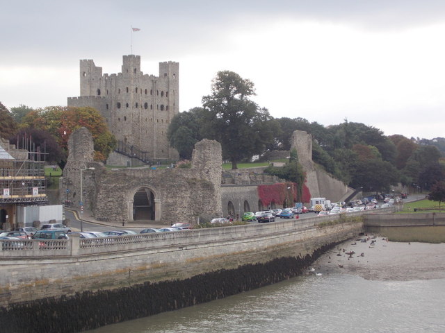 Rochester: the castle and the river