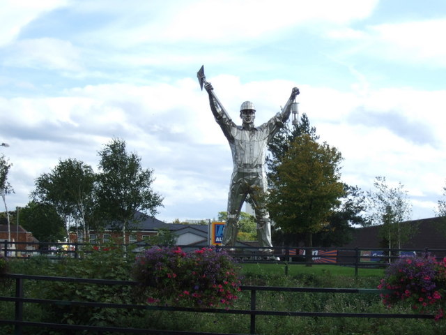 Sculpture of a miner, Brownhills