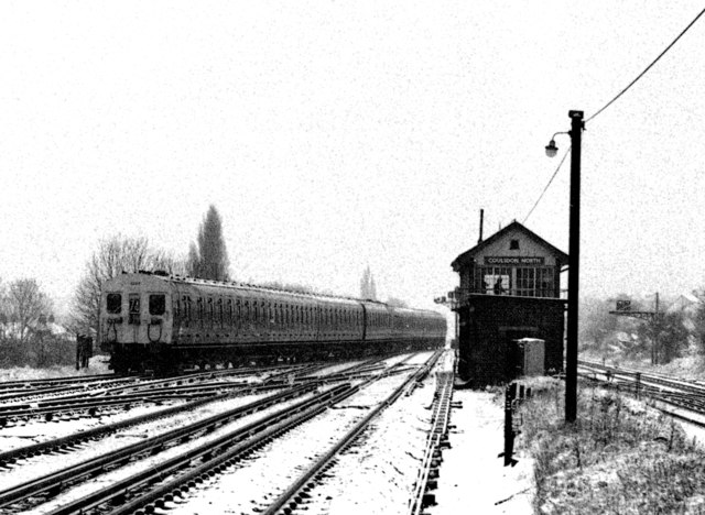 4-SUB units passing Coulsdon North... © Colin Clifton :: Geograph