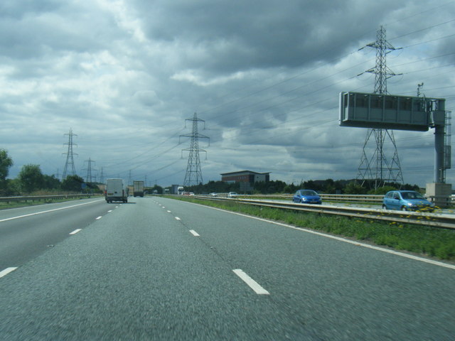 M62 westbound at Junction 32 © Colin Pyle cc-by-sa/2.0 :: Geograph ...