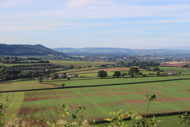 View towards Sandford Farm from the B4221