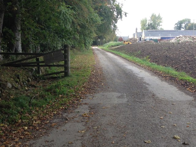 Farm road to Mains of Foulis