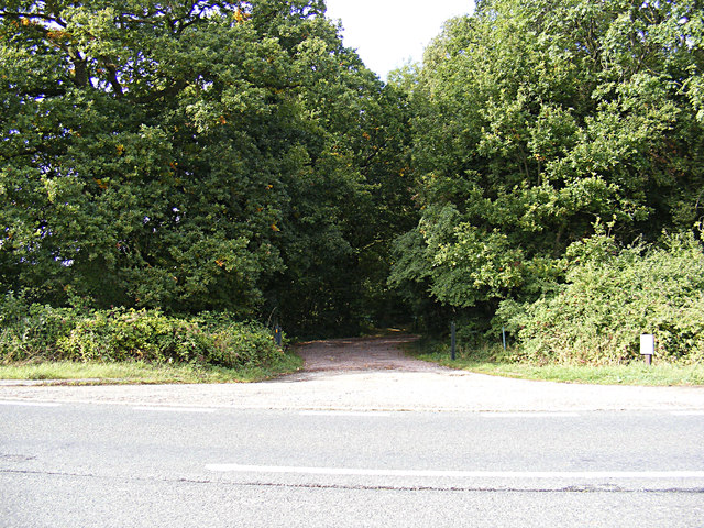 Entrance to Wolves Wood Nature Reserve