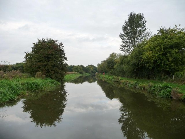 Still waters on the Kennet & Avon canal