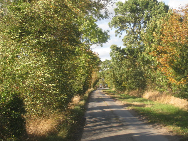 Approaching Manor Farm