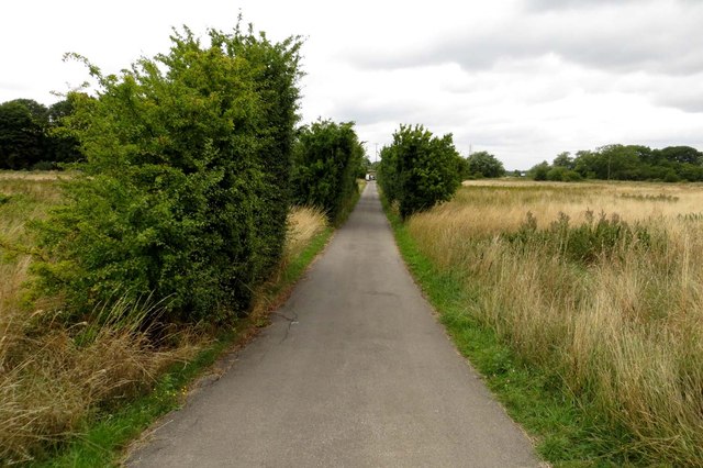 The track to Pinkhill Lock