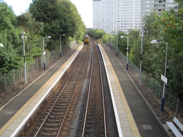 Kennishead railway station, East... © Nigel Thompson :: Geograph ...