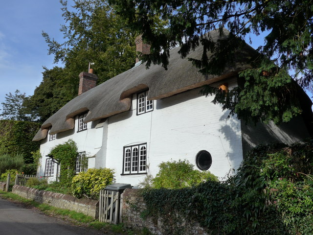 Thatched cottage in Church Lane