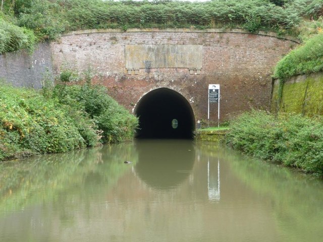 Bruce Tunnel, Kennet & Avon canal © Christine Johnstone cc-by-sa/2.0 ...