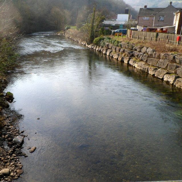Afon Afan flows away from Ynysygwas Hill bridge, Cwmavon