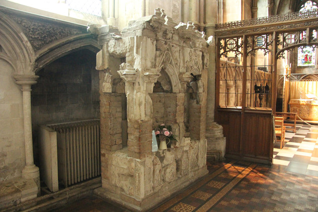 Shrine of St.Amphibalus © Richard Croft :: Geograph Britain and Ireland