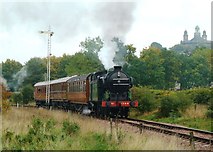 NS9981 : The Teak Set Leaving Bo'ness by Mary and Angus Hogg