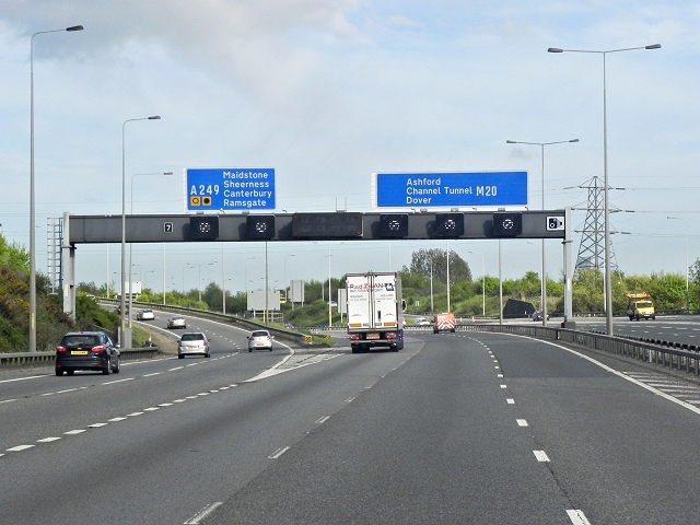 Southbound M20, Exit At Junction 7 © David Dixon Cc-by-sa 2.0 