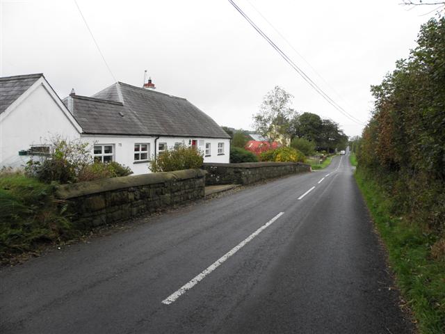 Dwelling along Killymore Road,... © Kenneth Allen :: Geograph Ireland