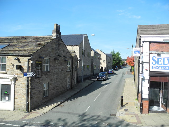 New Street, Lees/Oldham © John Topping cc-by-sa/2.0 :: Geograph Britain ...