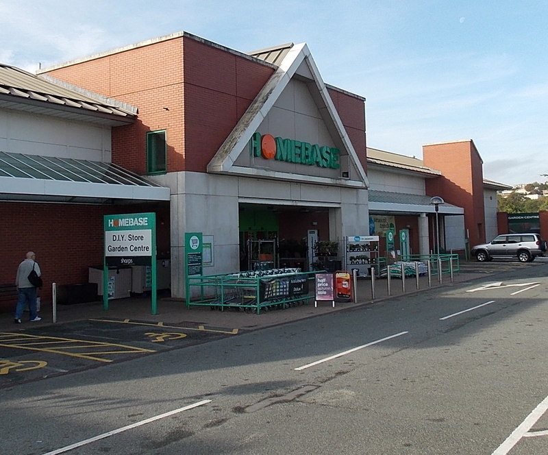 Homebase in Harlech Retail Park, Newport © Jaggery cc-by-sa/2.0 ...