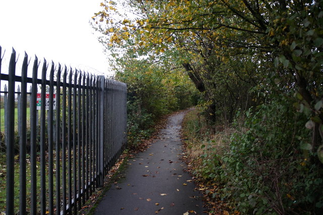 A path leading to Subway Street, Hull