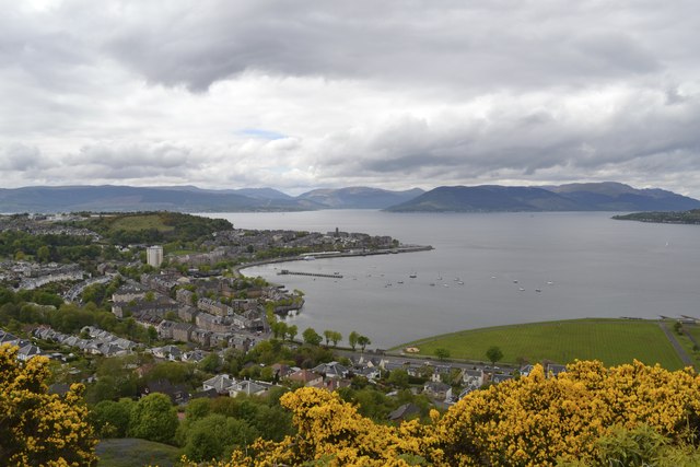 Gourock Bay, Holy Loch and Loch Long,... © Terry Robinson cc-by-sa/2.0 ...