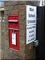 South Baddesley: postbox № SO41 7