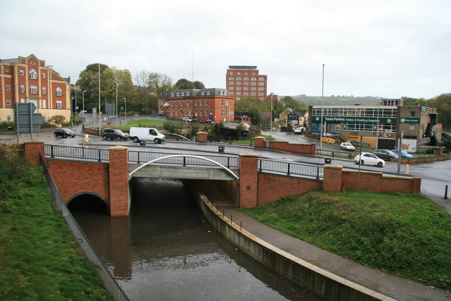 Stroudwater Canal, Stroud © Chris Allen :: Geograph Britain and Ireland