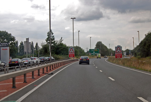 A40 approaching A38 roundabout © Julian P Guffogg cc-by-sa/2.0 ...