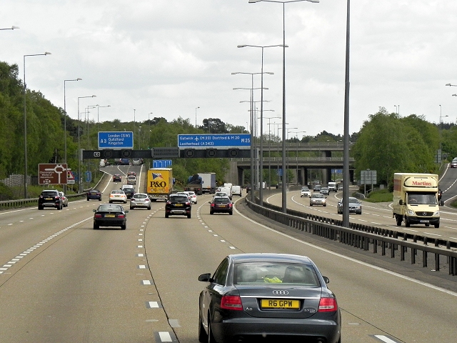 M25 Exit at Wisley Junction (J10) © David Dixon :: Geograph Britain and ...