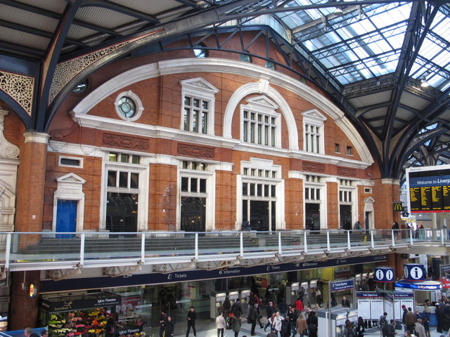 Liverpool Street Station - rear of the... © Mike Quinn cc-by-sa/2.0