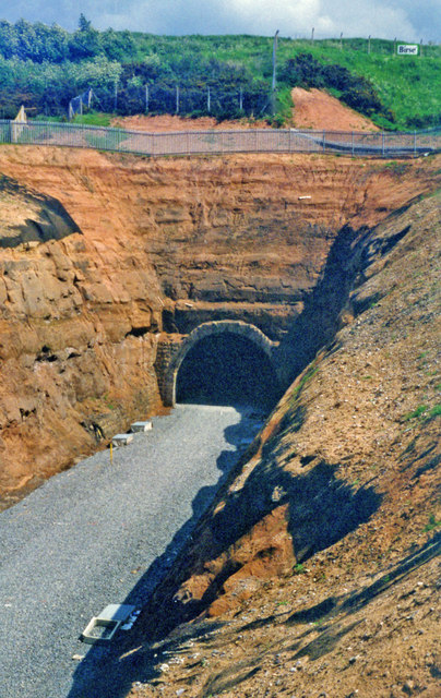 Robin Hood Line under construction through Kirkby-in-Ashfield (ex-Midland) Tunnel, 1995