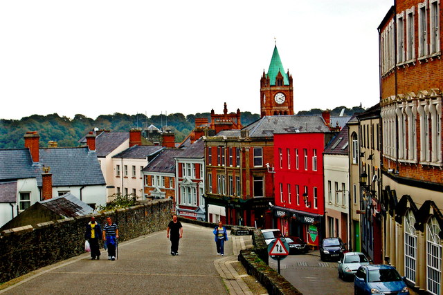 Derry - Magazine Street between Butcher Street & Castle Street
