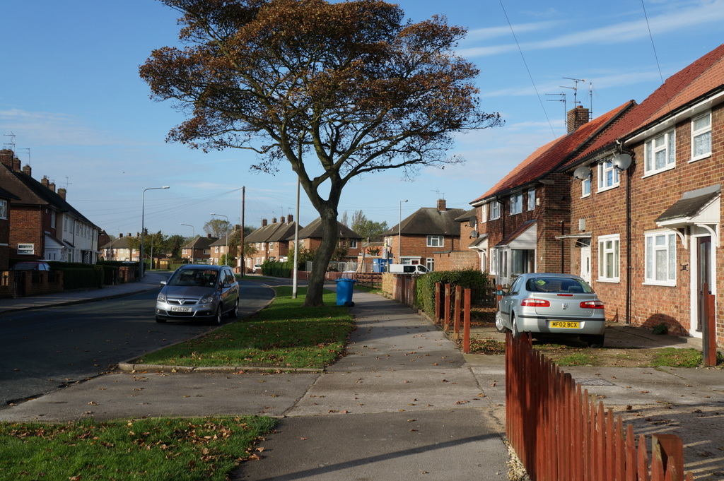 Staveley Road, Bilton Grange Estate,... © Ian S ccbysa/2.0 Geograph Britain and Ireland