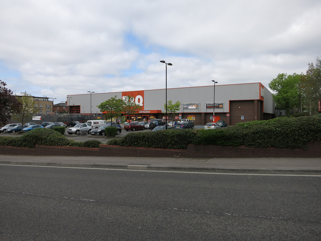 B&Q, Portswood Road © Hugh Venables cc-by-sa/2.0 :: Geograph Britain ...