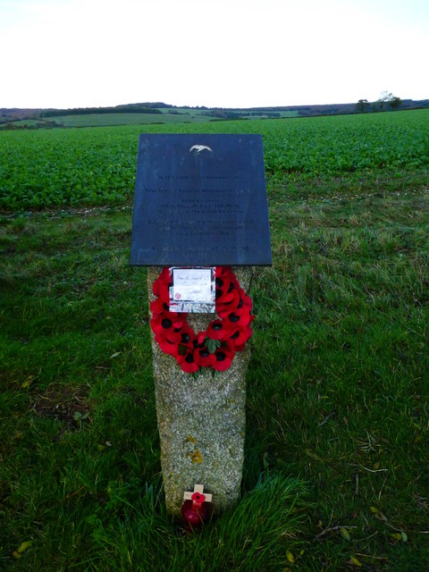 Memorial to Polish airman (2) © Shazz cc-by-sa/2.0 :: Geograph Britain ...