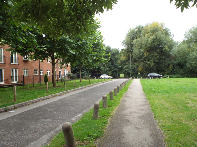 Path and road into Priory Park, Warwick