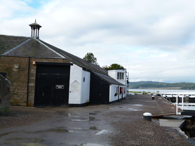 Buildings by Workshop lock on the Caledonian canal