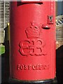 Edward VIII postbox, Humphry Road / Jubilee Road, CO10 - royal cipher