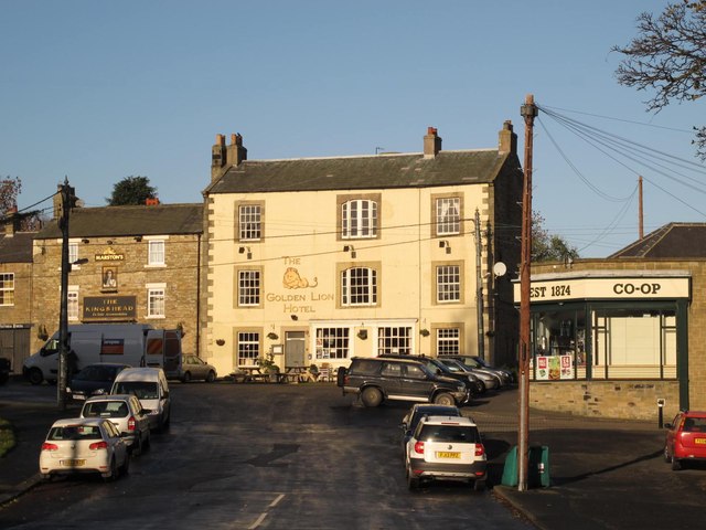 The Kings Head, The Golden Lion and the Co-op, Market Place
