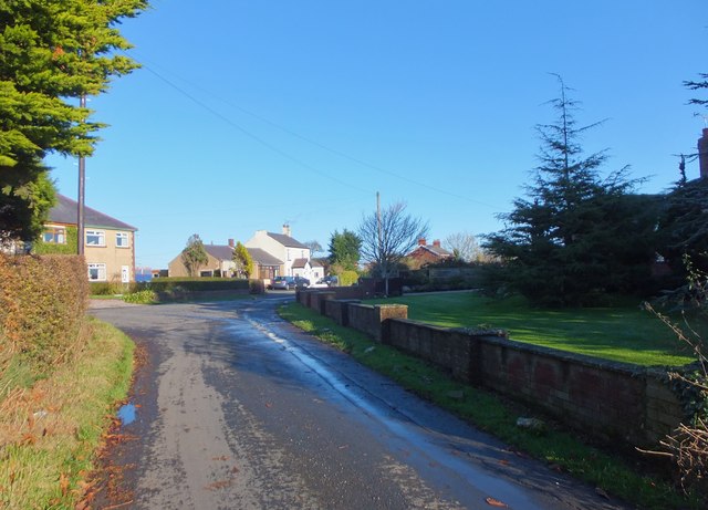 Approaching Mill Lane