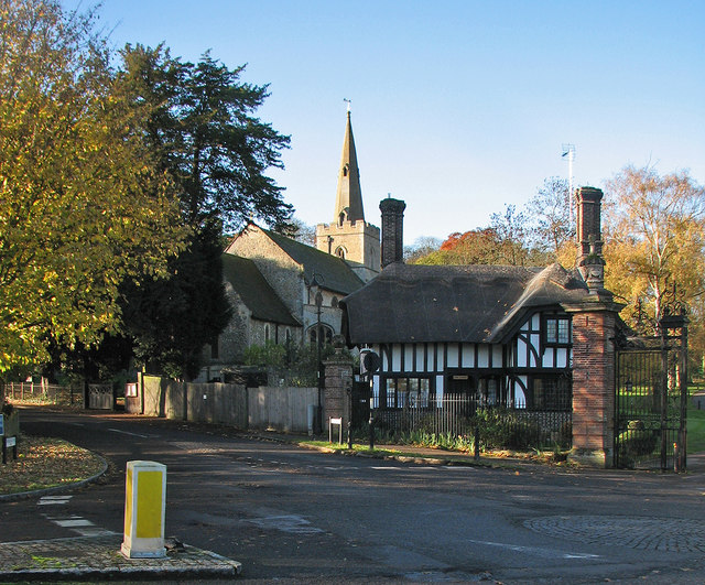 Madingley: church, lodge and gate pier © John Sutton cc-by-sa/2.0 ...