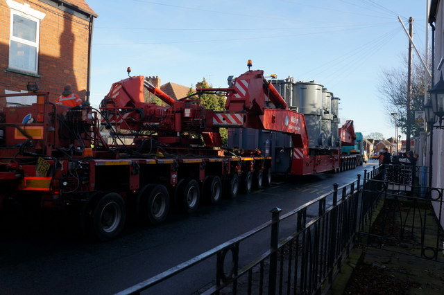 Abnormal load on Northgate, Cottingham