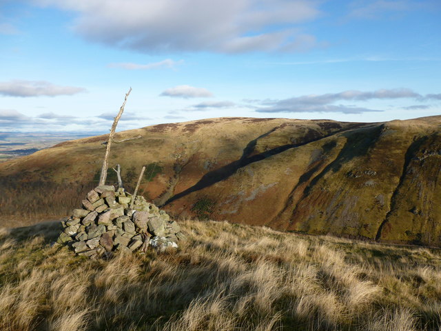 Cairn above West Craigs