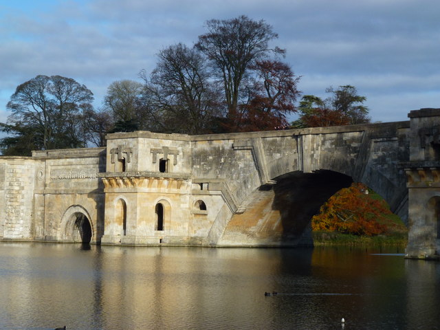 The Grand Bridge near Blenheim Palace © Richard Humphrey :: Geograph ...