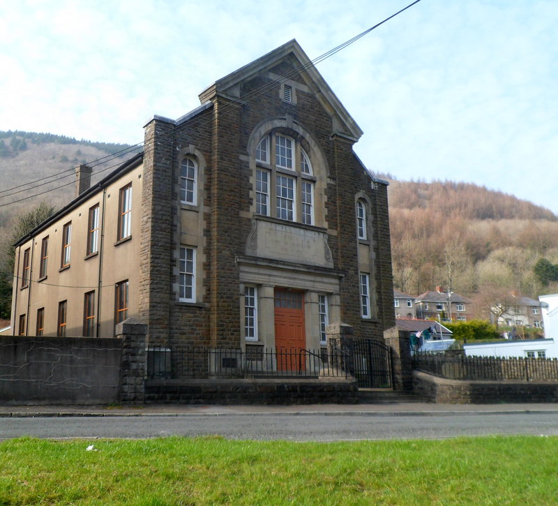 Rock Chapel, Pwll-y-Glaw, Cwmavon © Jaggery Cc-by-sa/2.0 :: Geograph ...