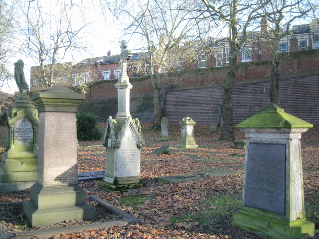 Key Hill Cemetery, Hockley: Memorials, upper area, and houses, Key Hill Drive