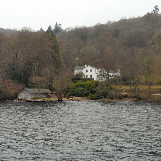 Belle Grange and boathouse