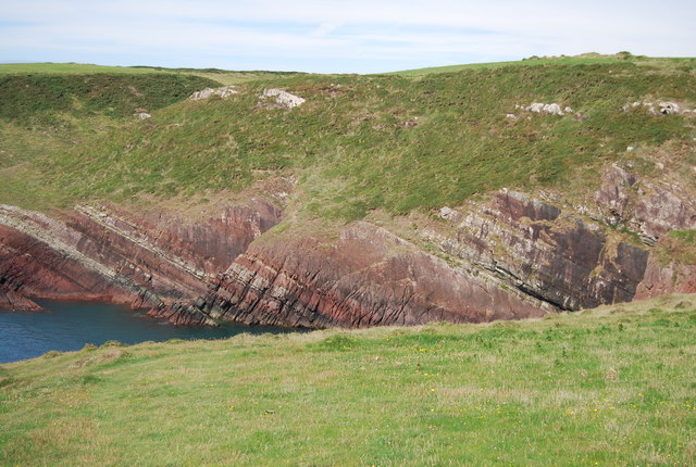 Red rocks, West Pickard Bay © N Chadwick cc-by-sa/2.0 :: Geograph ...