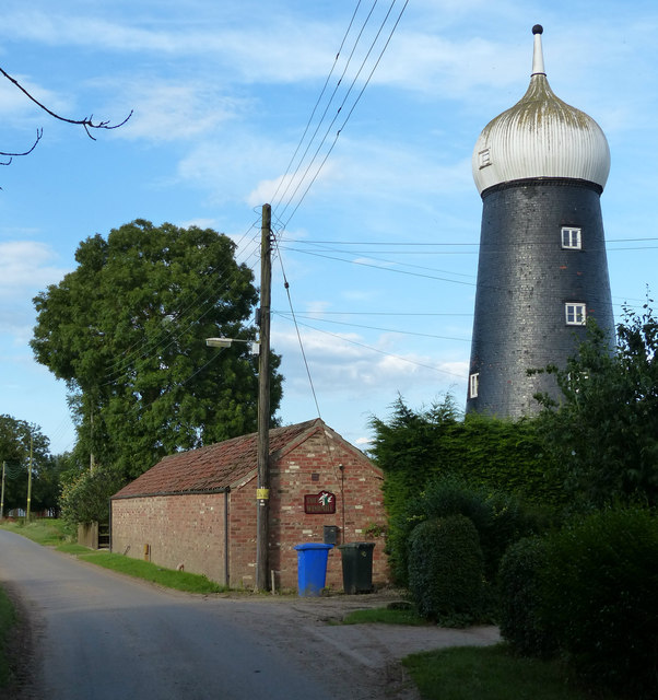 Toft Windmill along Mill Lane © Mat Fascione :: Geograph Britain and ...