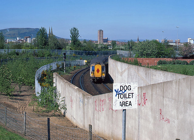 Train on Blythefield Curve - 1999