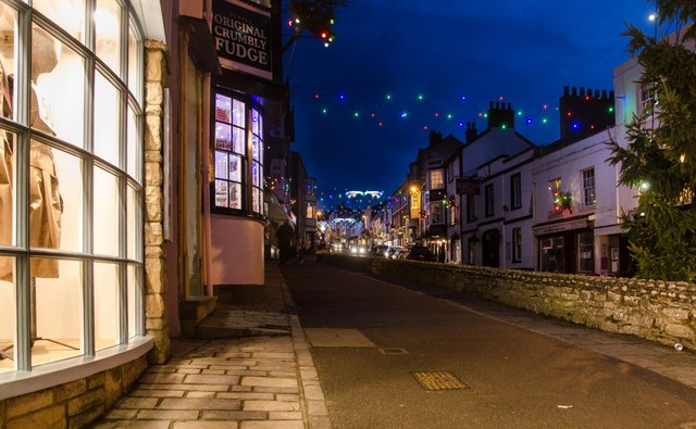 Lyme Regis: Shops during Christmas